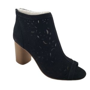 American Rag Glia Suede ankle Booties size 9 black Women's Shoes Boots